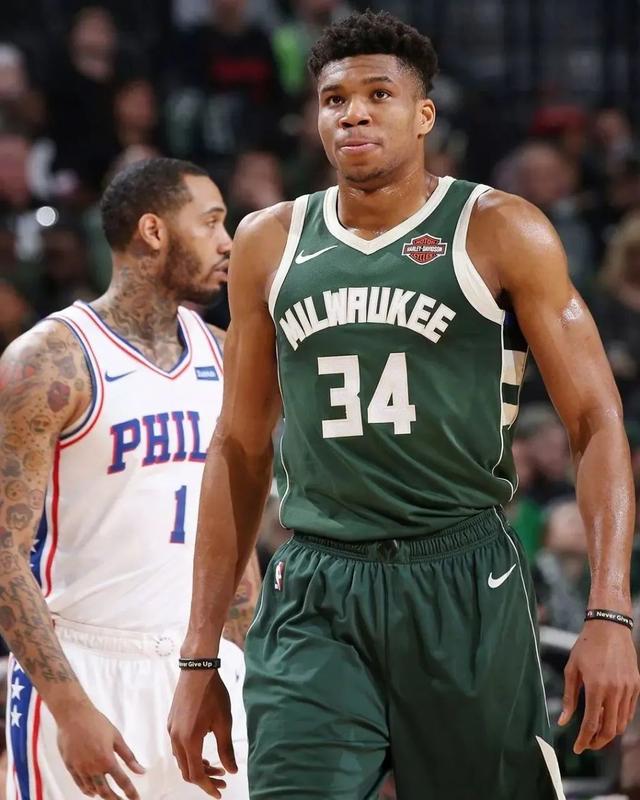 天空：鉴于凯尔凯兹未达预期，利物浦可能重新与罗伯逊谈续约（天空体育：凯尔凯兹不达预期，利物浦或重启与罗伯逊的续约谈判）