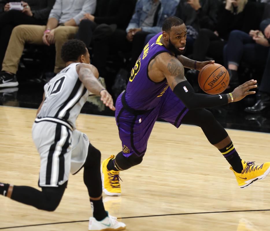 收假，山东泰山队今日重新集中，在基地进行恢复性训练（山东泰山队今日结束假期在基地展开恢复性训练）