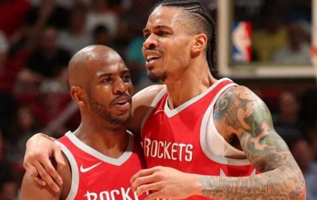 桑托斯3-0克鲁塞罗成功保级，塔西亚诺双响，若昂-施密特破门（桑托斯3比0完胜克鲁塞罗完成保级，塔西亚诺梅开二度，若昂-施密特建功）