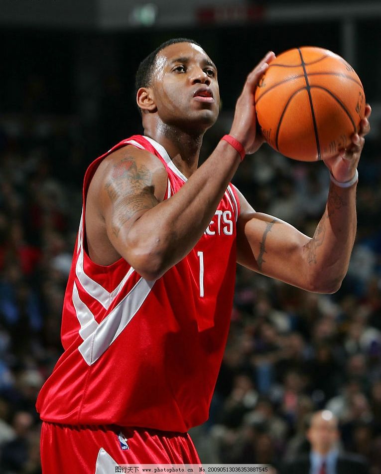 全市场：米兰正在寻找中锋，有意菲尔克鲁格和瑟洛特（据全市场，米兰寻锋瞄准菲尔克鲁格和瑟洛特）