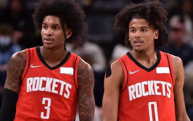 意媒：邓弗里斯的经纪人已换为巴拉特，为转会英超豪门做准备（意媒：邓弗里斯已更换经纪人巴拉特，或为转投英超豪门铺路）