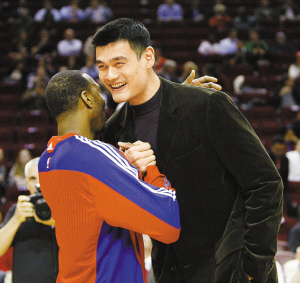 太阳主帅：布克已恢复训练，正朝着好的方向发展（太阳主帅：布克已重返训练，恢复进展积极）