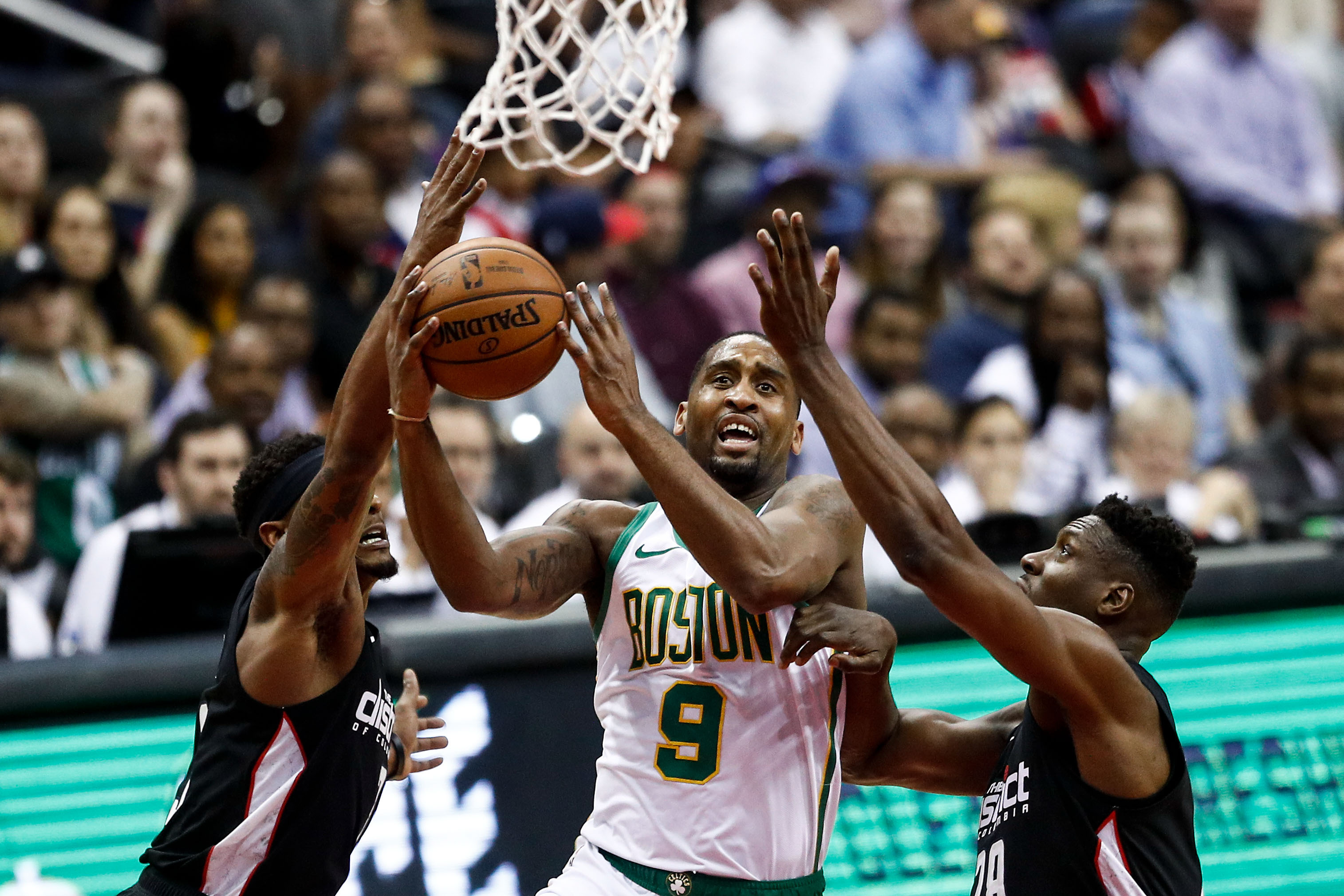 小法谈0-4失利：希望在惨败后成长，会看欧冠国米对阵红军（法布雷加斯谈0-4败局：盼从挫折中成长，将观看欧冠国米对利物浦）