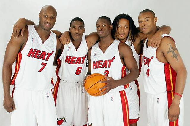 广东93-106山西2喜2忧！奎因+王洪泽太好用，杜润旺张皓嘉纯废！（广东93-106不敌山西，喜忧各半：奎因与王洪泽高效，杜润旺、张皓嘉状态低迷）