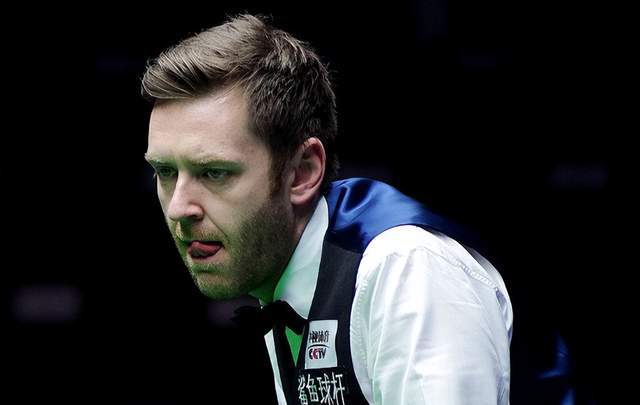 奥尔莫做出利拉德点腕看表庆祝动作，NBA雄鹿队发文致敬